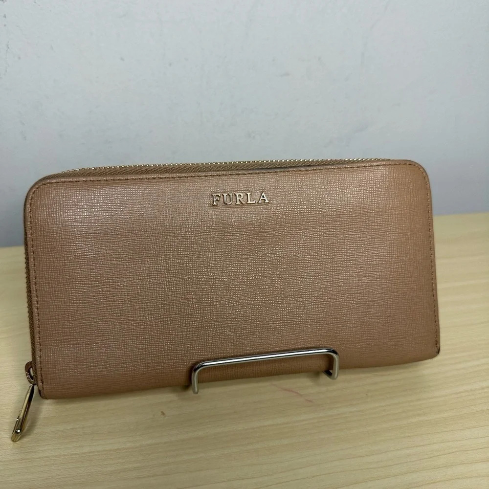 Furla wallet